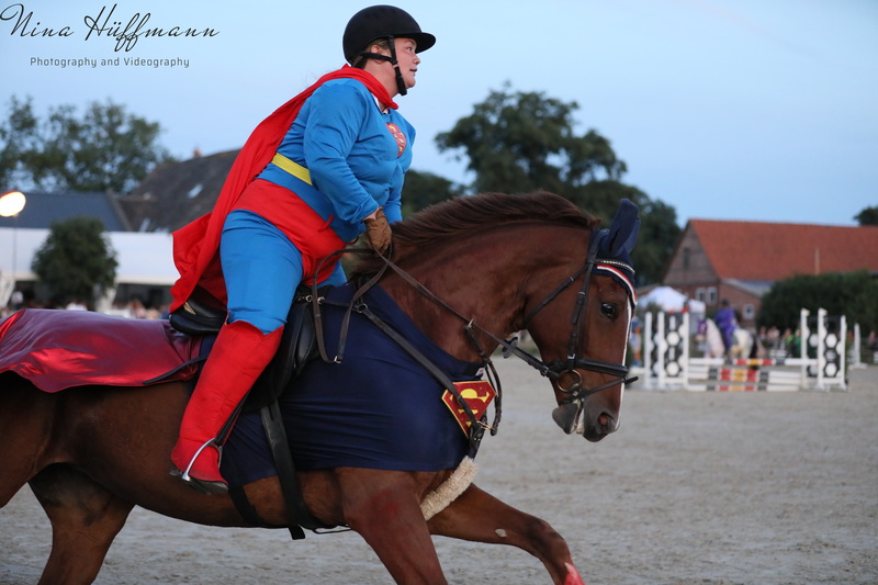 ninahueffmannfotografie_6E8A3940_S-mit-Logo-max.-800px-_cb7ee49b_