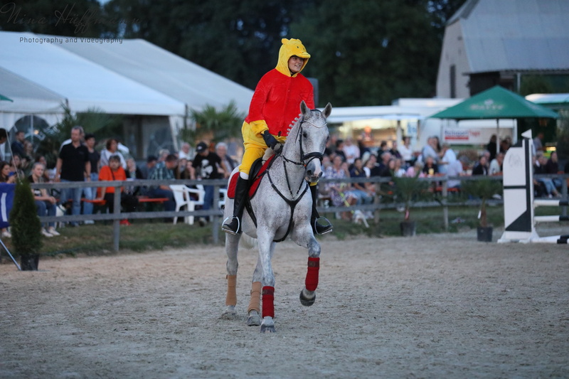 ninahueffmannfotografie_6E8A3997_S-mit-Logo-max.-800px-_815908cb_