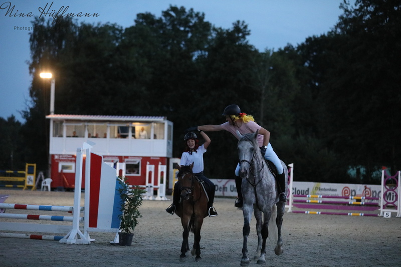 ninahueffmannfotografie_6E8A4062_S-mit-Logo-max.-800px-_3cb232eb_