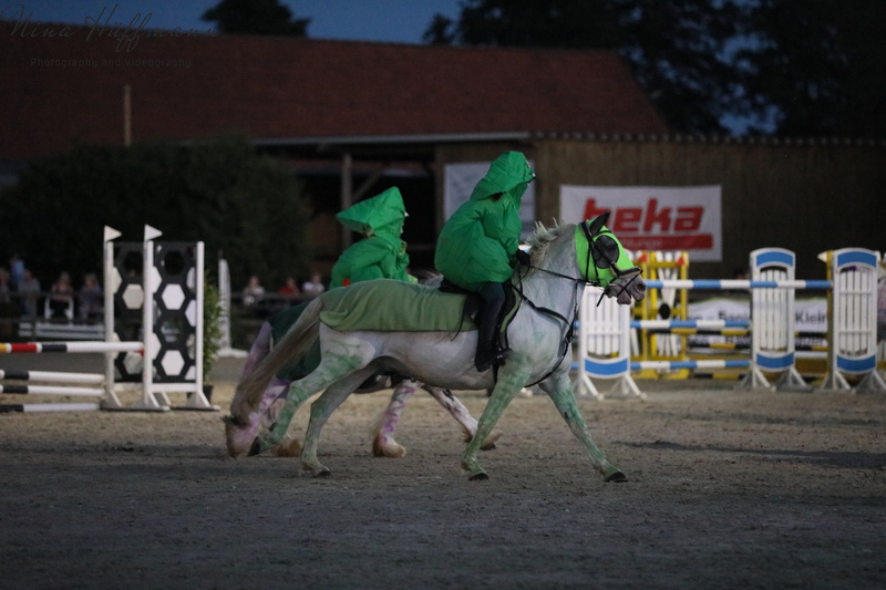 ninahueffmannfotografie_6E8A4172_S-mit-Logo-max.-800px-_bc204b25_