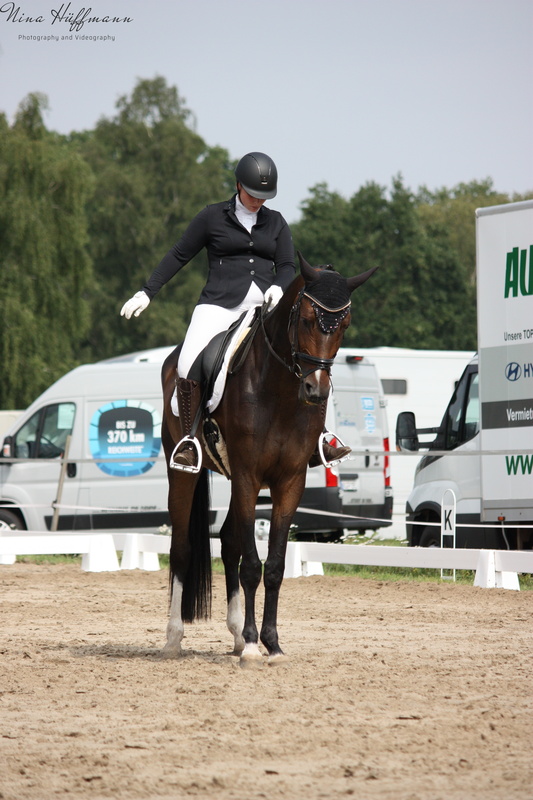 ninahueffmannfotografie_IMG_3718_S-mit-Logo-max.-800px-_4c485669_